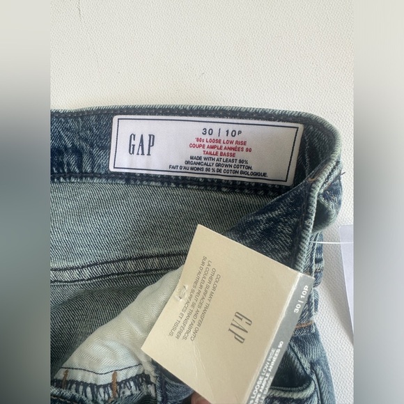 NWT- Gap 90’s Loose Low Rise - Straight Leg - Mid Wash Denim - Size 30/10P - Picture 4 of 12